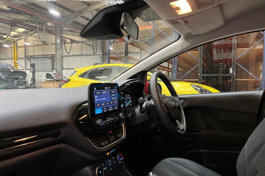 Ford FIESTA Photo autoimg-d67bd6f423ba2ad96bf0f4455ea5a53a3646066d.jpg