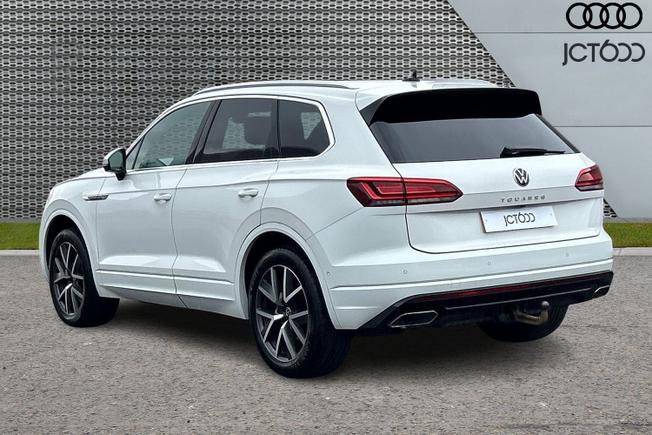 VOLKSWAGEN Touareg Photo 3