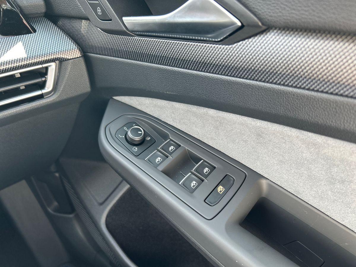 Volkswagen Golf Photo autoimg-d67e26c047e1ccb3b6ec893fc8f31beaea83ec91.jpg