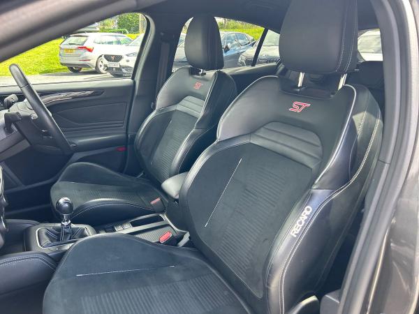 Ford Focus Photo autoimg-d6851af5dd16f4da72a3c7b938814e5956ae57a5.jpg
