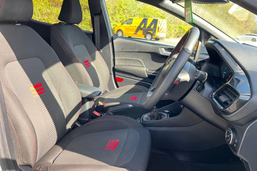 Ford FIESTA Photo autoimg-d68a2600ba1140373958082697a8bcf7f52c6472.jpg