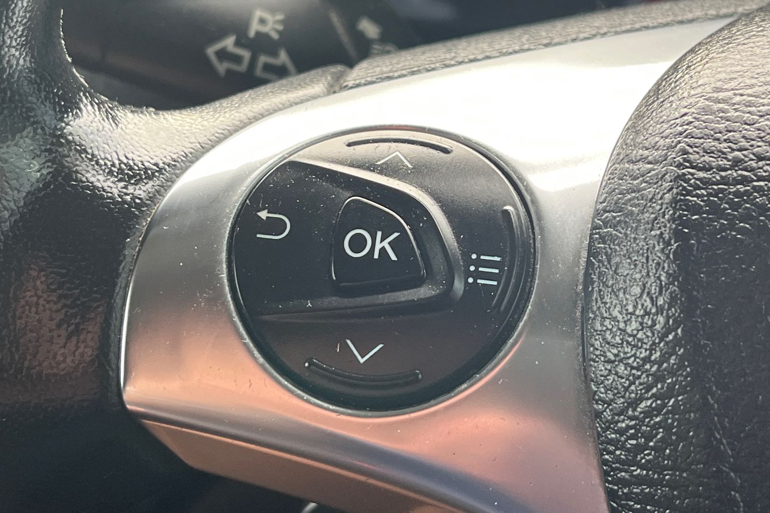 Ford TRANSIT CONNECT Photo 25