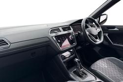 VOLKSWAGEN Tiguan Photo 2