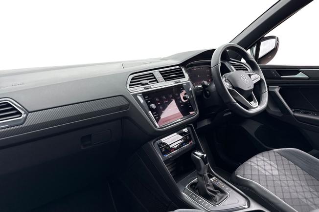 VOLKSWAGEN Tiguan Photo 2