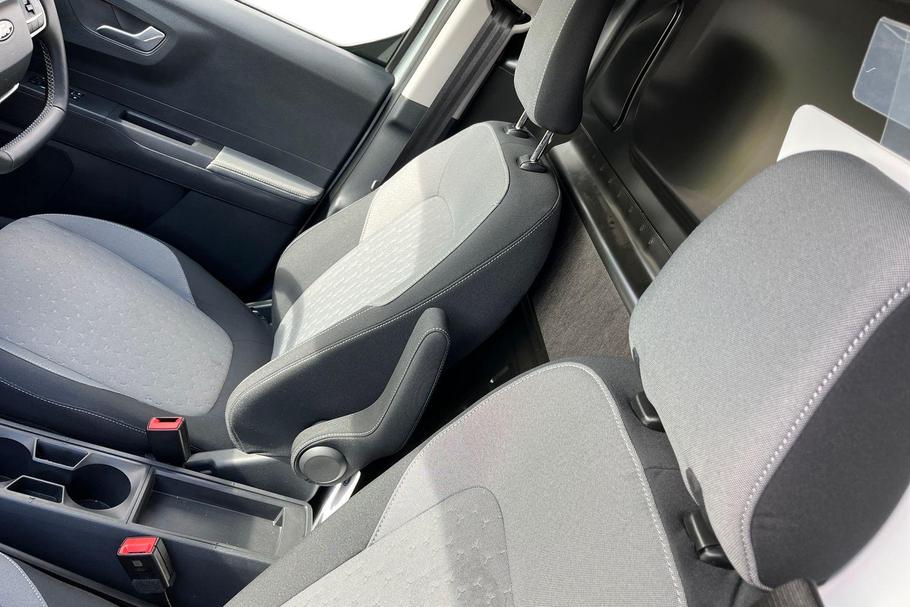 Used Ford E-Transit Courier 9