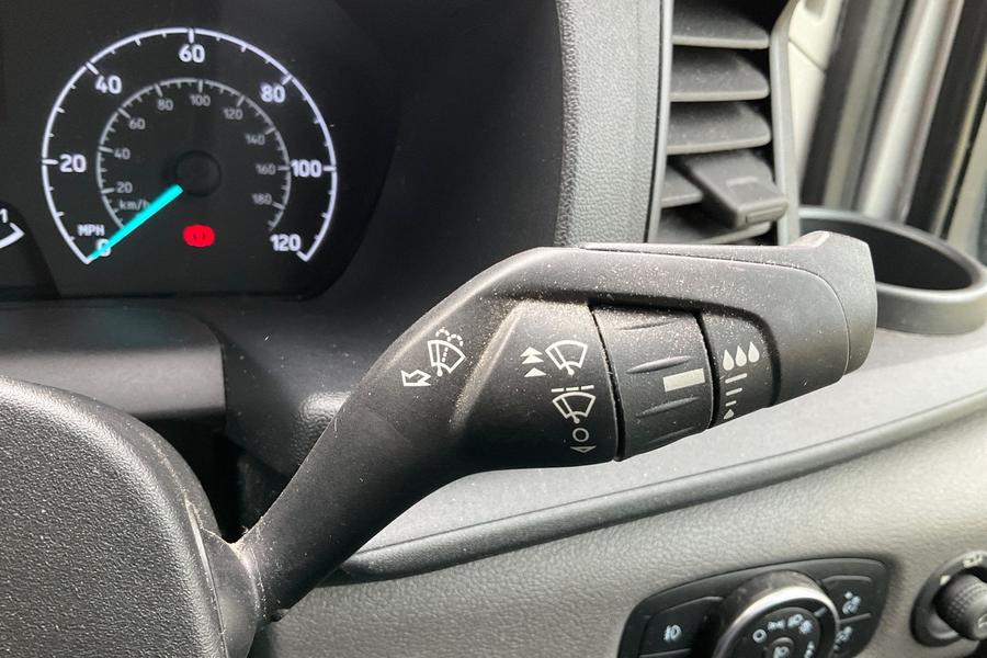 Ford TRANSIT Photo autoimg-d68ffa4b9b83784ee2aaa4e27ef7222035480b70.jpg