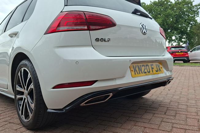 VOLKSWAGEN Golf Photo 21