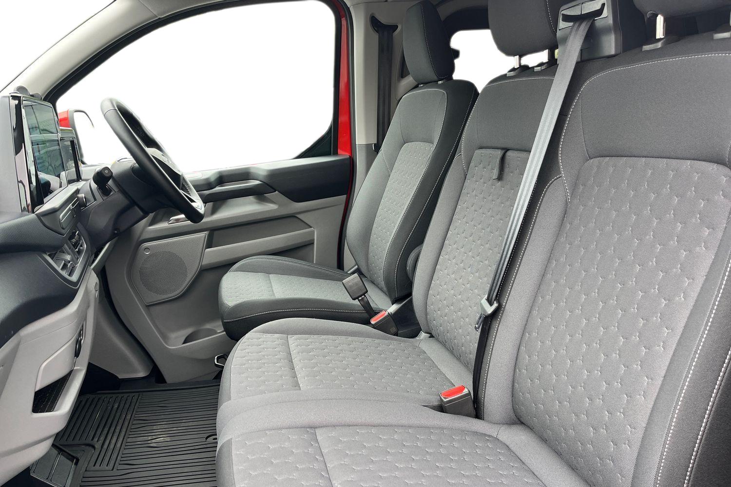 Ford E-TRANSIT CUSTOM Photo 9