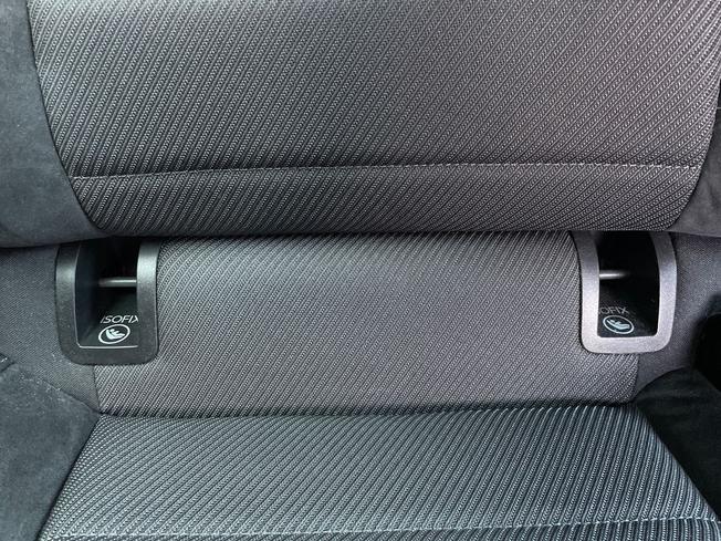 VOLKSWAGEN Golf Photo 33