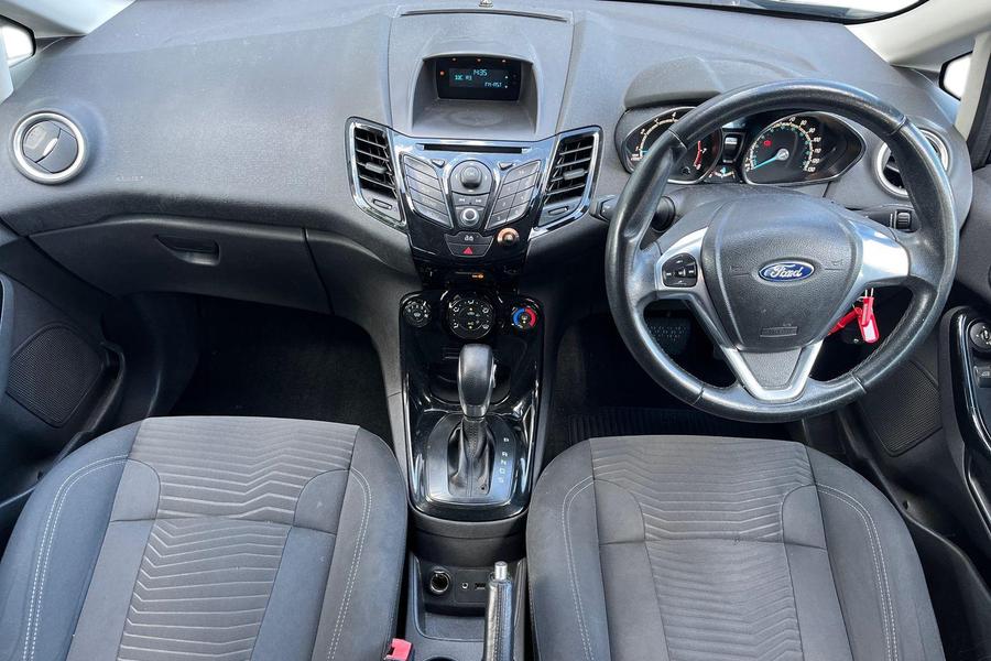 Ford FIESTA Photo autoimg-d69effbe7e9bbf2a90148142a494b392292ef29e.jpg
