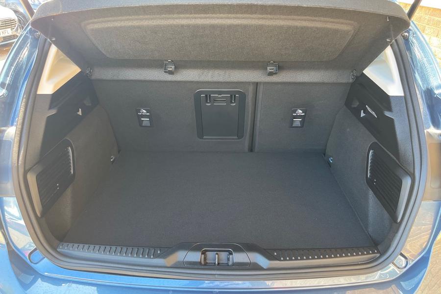 Ford FOCUS Photo autoimg-d69f8de3f203235247861aef688b5229ec6f94a9.jpg