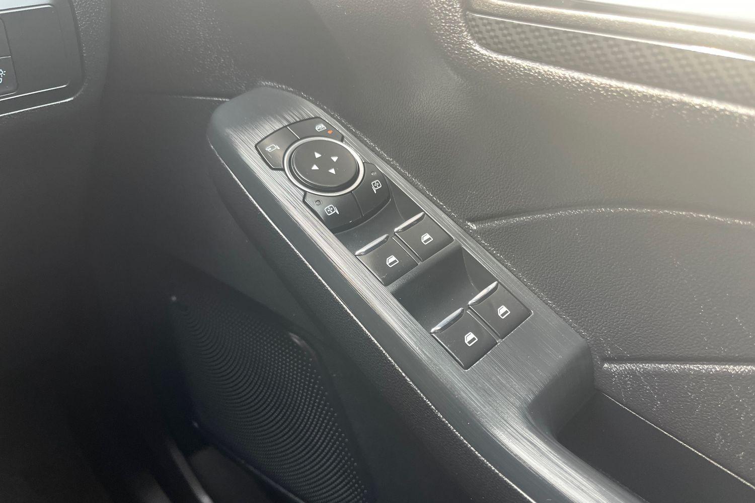 Ford KUGA Photo 15