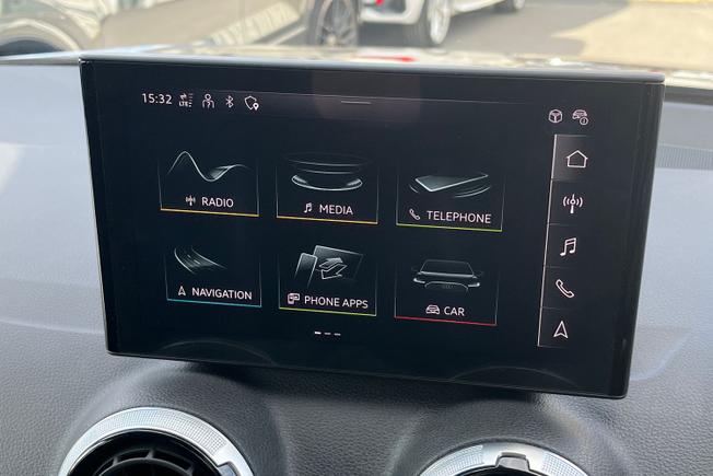 AUDI Q2 Photo 13