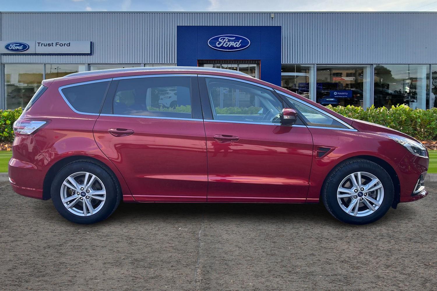 Ford S-MAX Photo 2