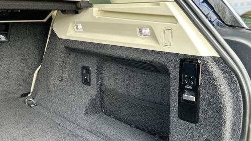 Land Rover Range Rover Photo autoimg-d6a9315e4f2eb84b444f43a9844dddac6e4f0365.jpg