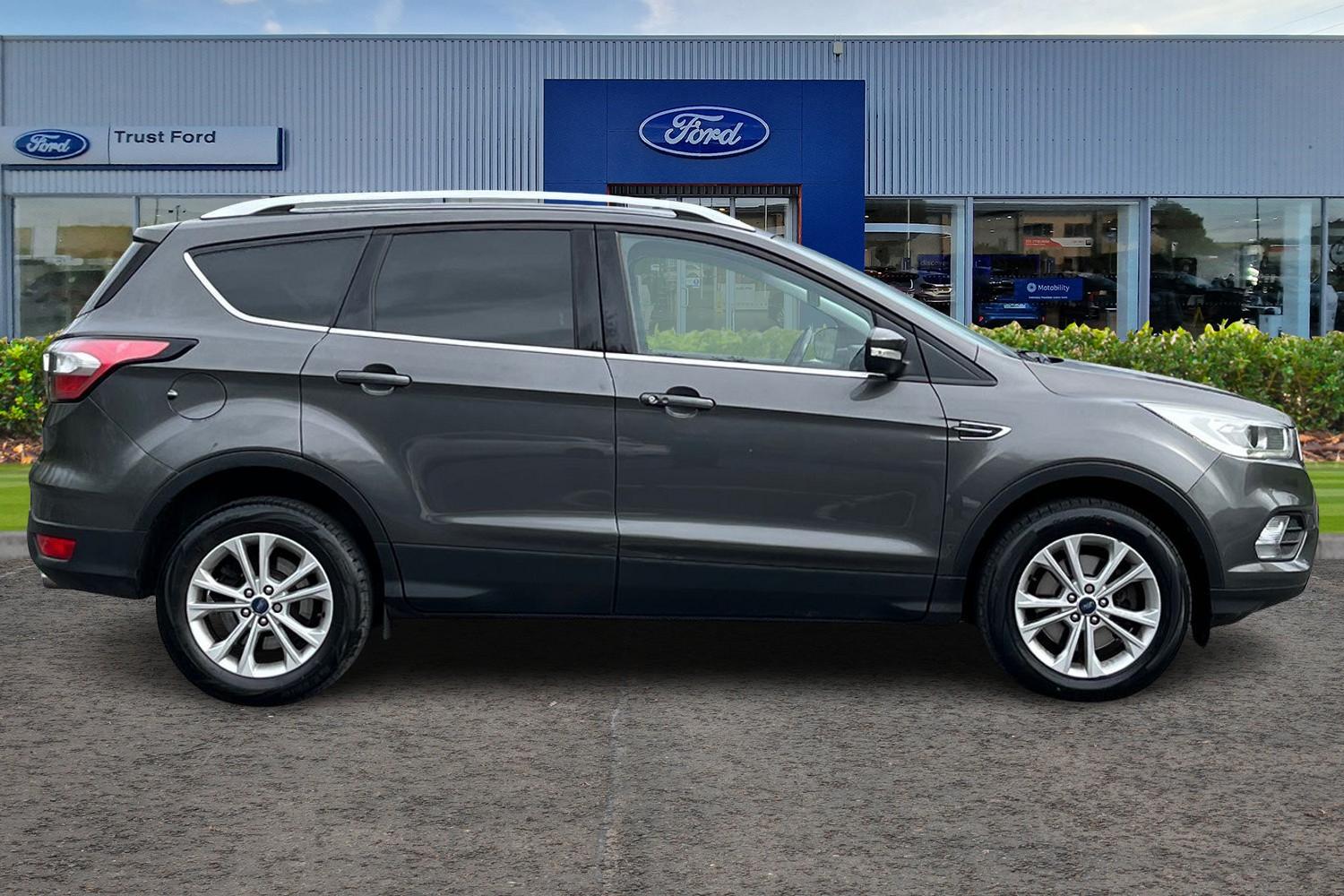 Ford KUGA Photo 2