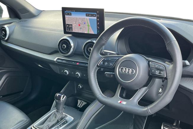AUDI Q2 Photo 6