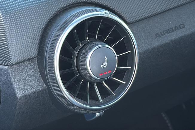 AUDI TT Photo 23