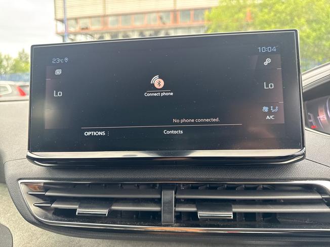 PEUGEOT 5008 Photo 40