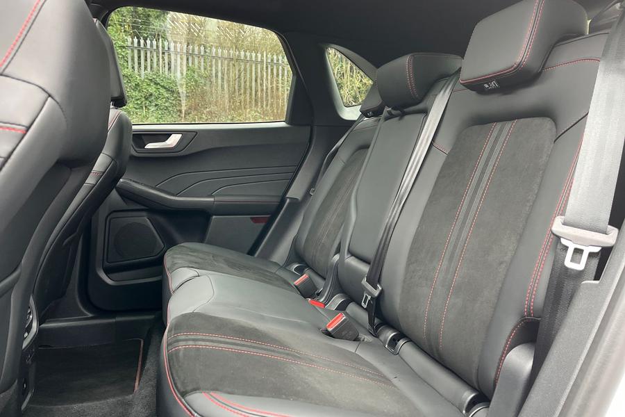 Ford Kuga Photo autoimg-d6af2e0eb4486f3ae0ca59c192f3cb447fab4651.jpg