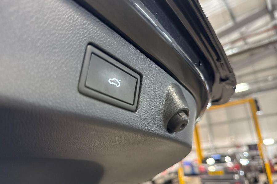 Volkswagen ARTEON Photo autoimg-d6afc9ba23ff0299dea49ca4b07855417f8b8a96.jpg