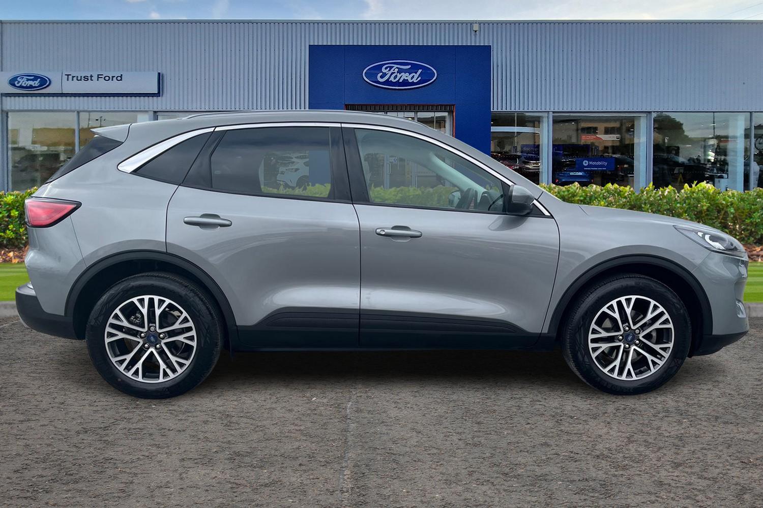 Ford KUGA Photo 2