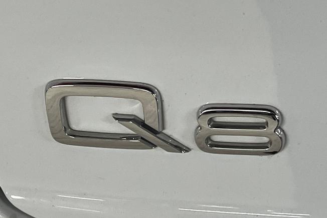 AUDI Q8 Photo 34