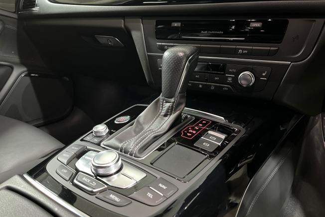 AUDI A6 Avant Photo 23