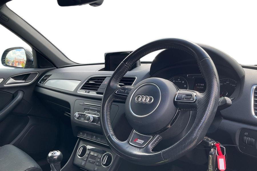 Audi Q3 Photo autoimg-d6bea56365f835fa7a01cc3b47ebe2a6df7dfc59.jpg