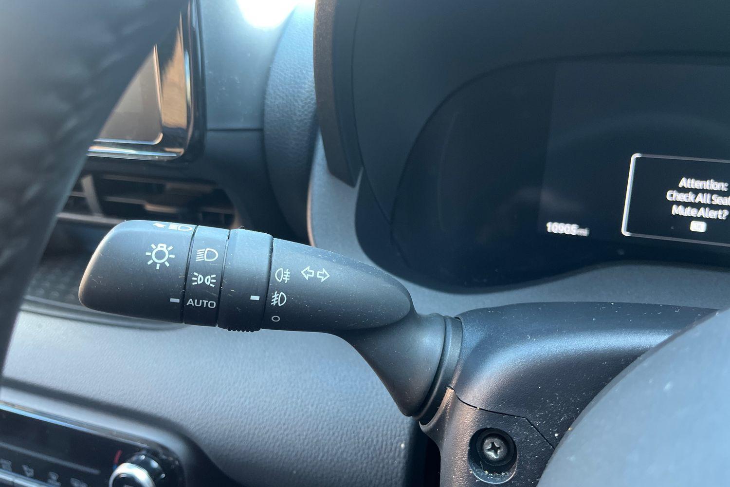 Toyota YARIS Photo 13