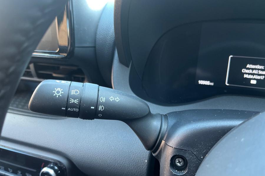 Toyota YARIS Photo autoimg-d6beb6e4d591a27bbe9a1eba3cd7bf3304058fc2.jpg