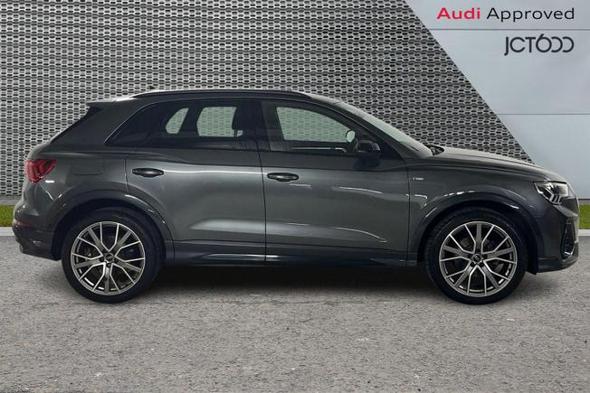 AUDI Q3 Photo 4