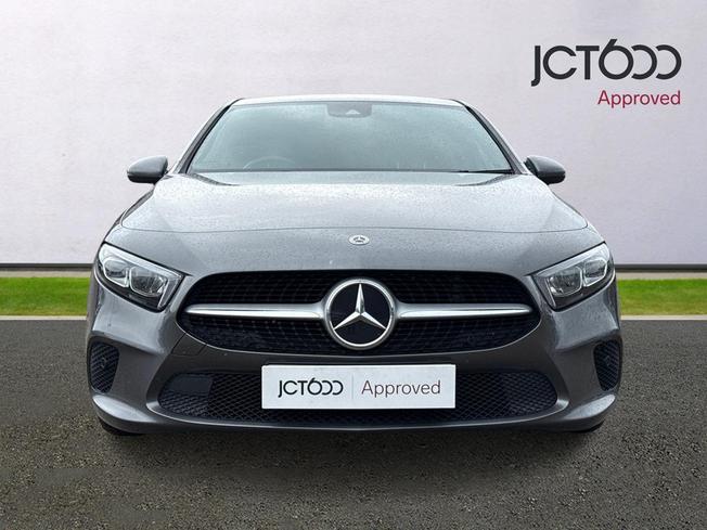 MERCEDES-BENZ A Class Photo 8