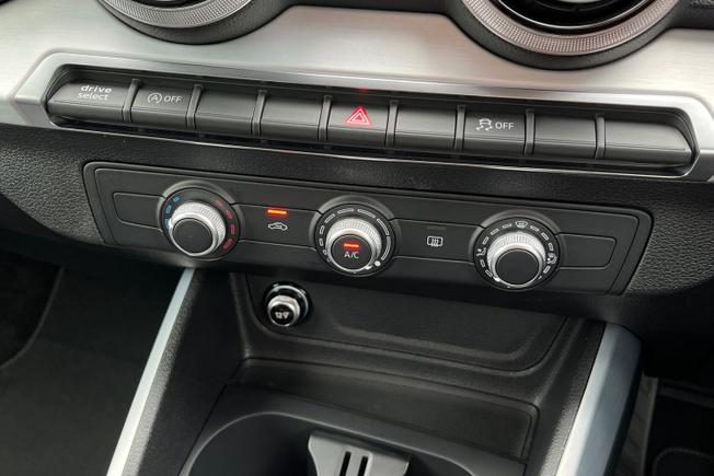 AUDI Q2 Photo 35