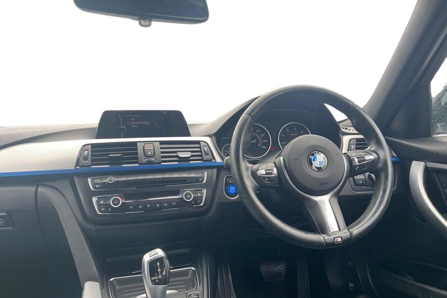 BMW 3 SERIES Photo autoimg-d6c70d41fc6293c3f6ab4de6eb8ea3c05350458c.jpg