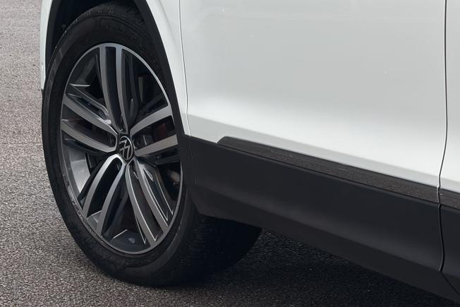 VOLKSWAGEN Tiguan Photo 50