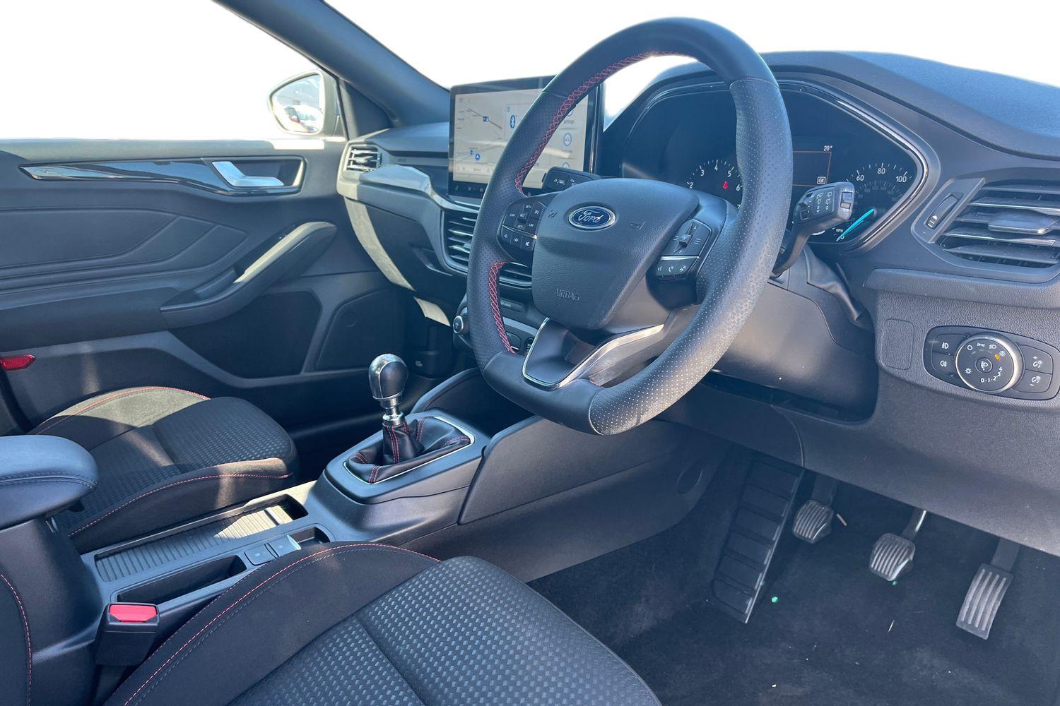 Ford FOCUS Photo 8