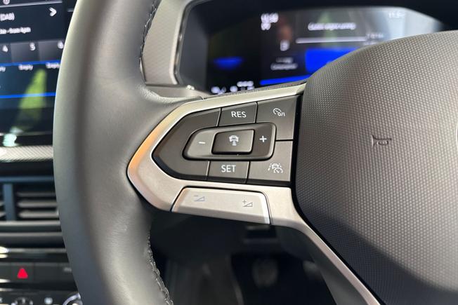 VOLKSWAGEN T-Cross Photo 16