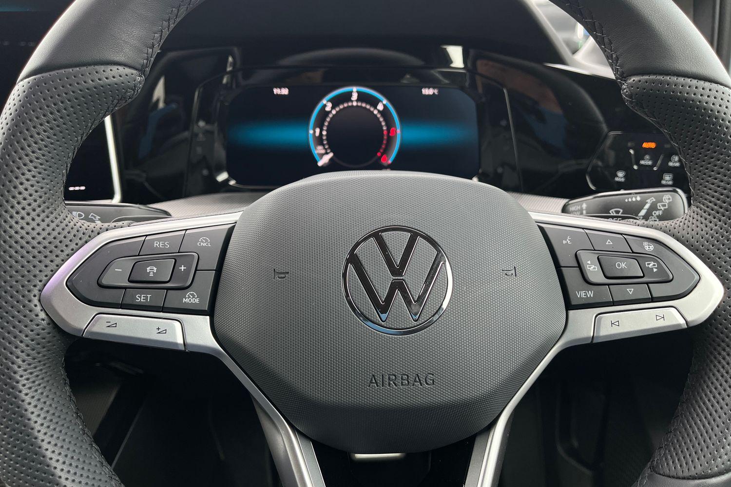 Volkswagen GOLF Photo 11