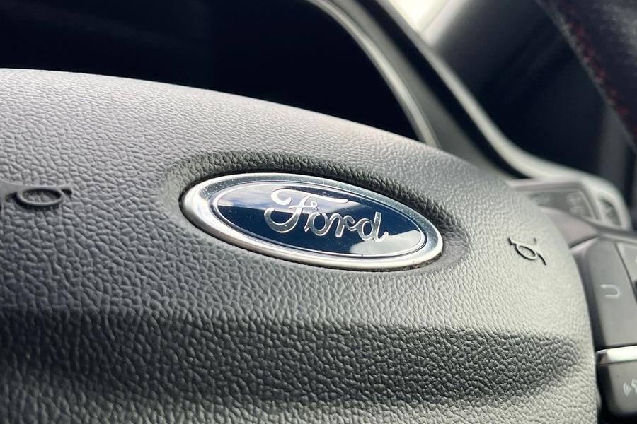 Ford Focus Photo autoimg-d6ca763a53aa14dfa3d9c8037862135065201221.jpg