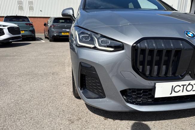 BMW 2 Series Photo 19