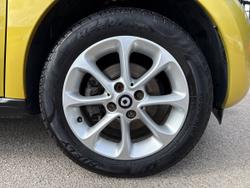 SMART ForFour Photo 5