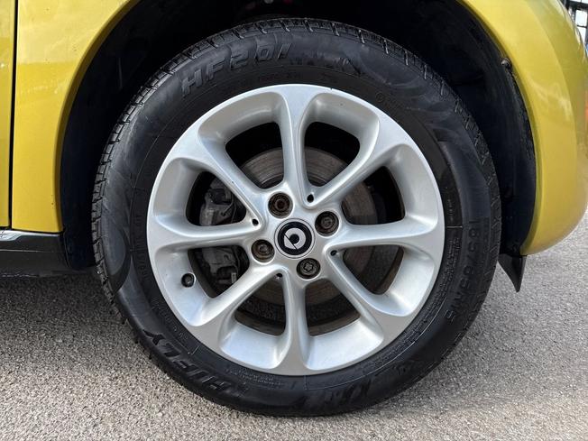 SMART ForFour Photo 5