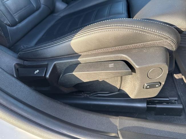BMW 3 Series Photo 28