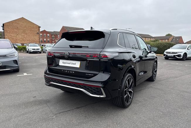 VOLKSWAGEN Tiguan Photo 24