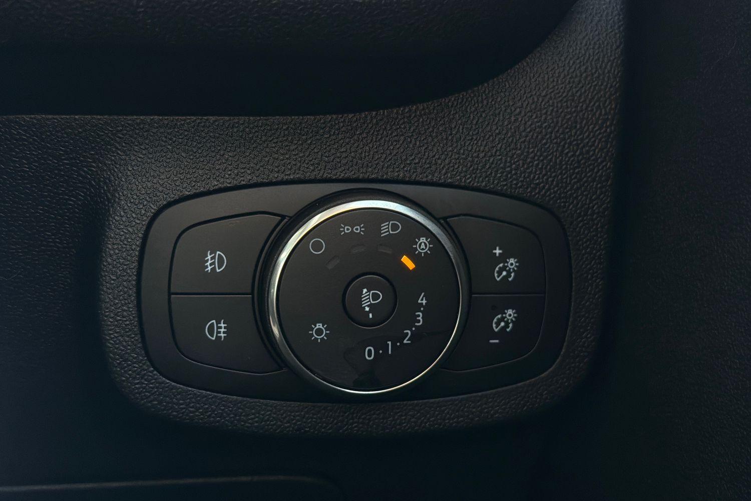 Ford FIESTA Photo 27