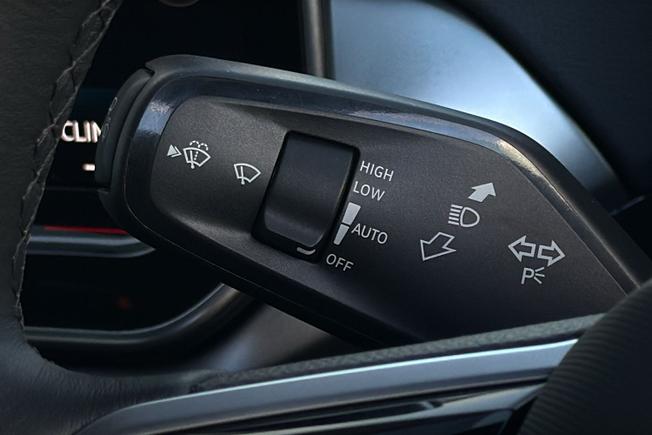 VOLKSWAGEN Id.5 Photo 35