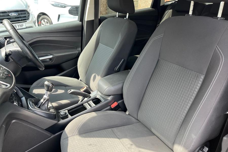 Ford C-MAX Photo autoimg-d6d9a8f79e12770b84eb0fc705fde4539939ca5b.jpg
