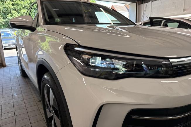 VOLKSWAGEN Tiguan Photo 19