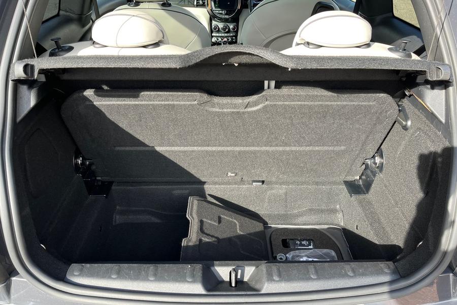 MINI HATCHBACK Photo autoimg-d6dc2aa29c73f86033c96fb4df154ed25fb2fc74.jpg